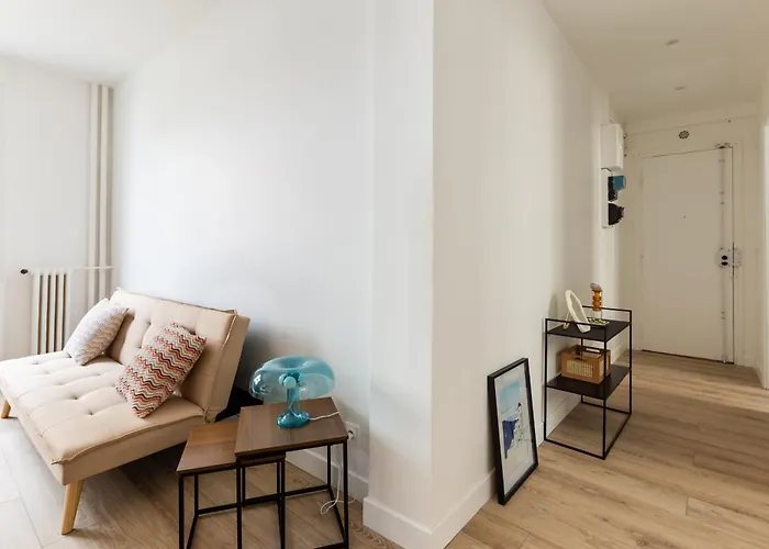2 Pieces-Moderne-Proche Paris